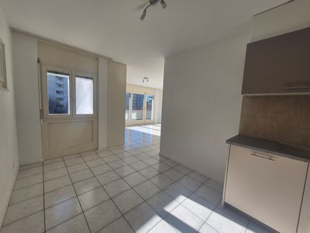 VISSIGEN - 2.5PCES AVEC GRAND BALCON - Photo 3