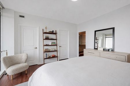 For Lease - 18 Yorkville Avenue Unit# 3402, Toronto, Ontario - Photo 5