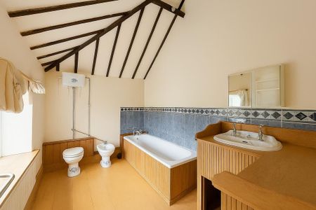 2 bedroom barn conversion to rent - Photo 3