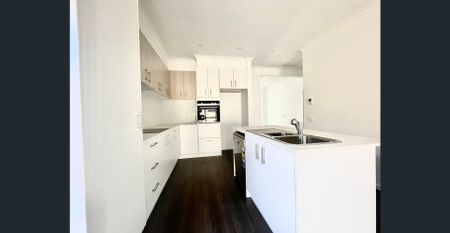 10 Kirsten Street, Wyndham Vale, Vic 3024 - Photo 5