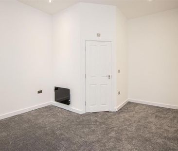 2 bedroom townhouse to rent - Photo 3