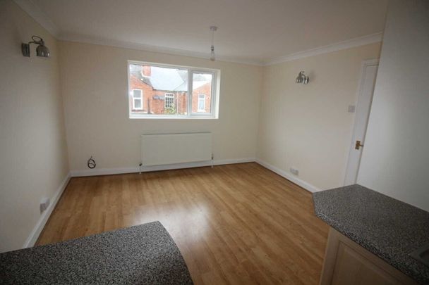 3 bed Flat - Photo 1