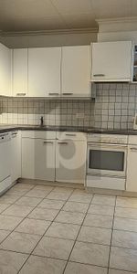 PRIX EXCEPTIONNEL ! AU COEUR DE PAYERNE - Photo 3