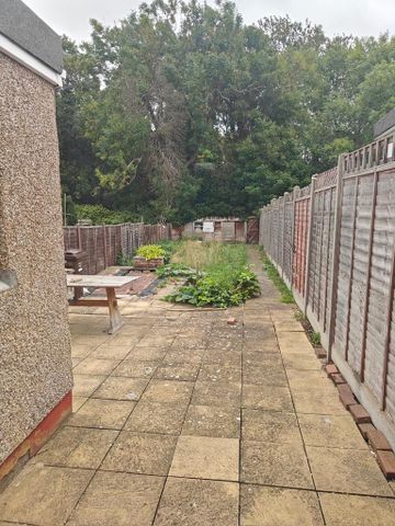 3 bedroom terraced house to rent - Photo 2