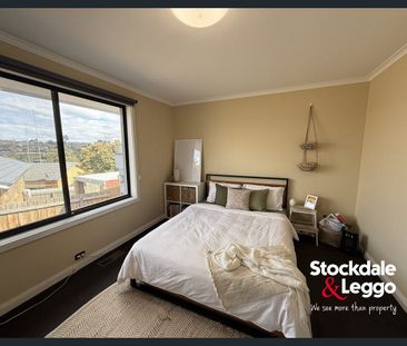 22 Rosebud Crescent, Broadmeadows, Vic 3047 - Photo 3