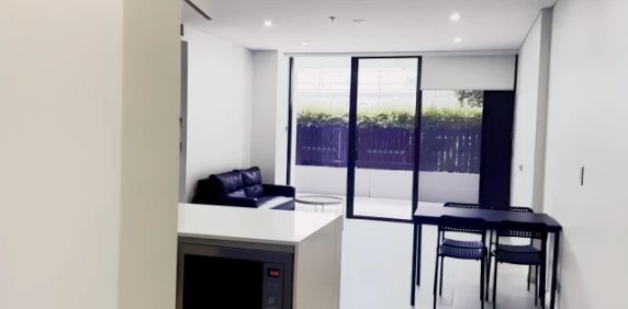 2 bed 1 bath-901 - Photo 2