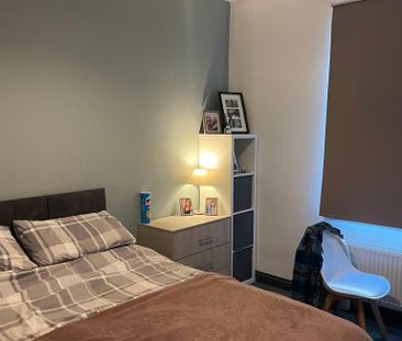 4 bedroom house of multiple occupation to rent - Photo 3