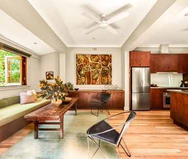 A Grand Victorian Villa on Glebe Point - Photo 2