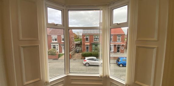 3 bed flat to rent in Ashley Road, South Shields - Photo 2