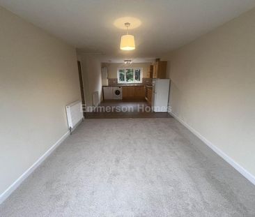 3 bedroom flat to rent - Photo 2
