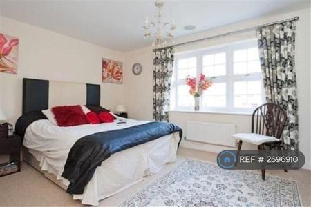 5 bedroom semi-detached house to rent - Photo 5