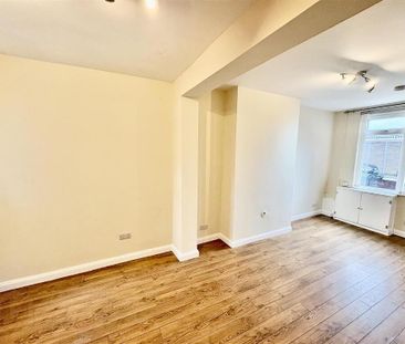 26 Greenville Street, Belfast, BT5 5AG - Photo 3