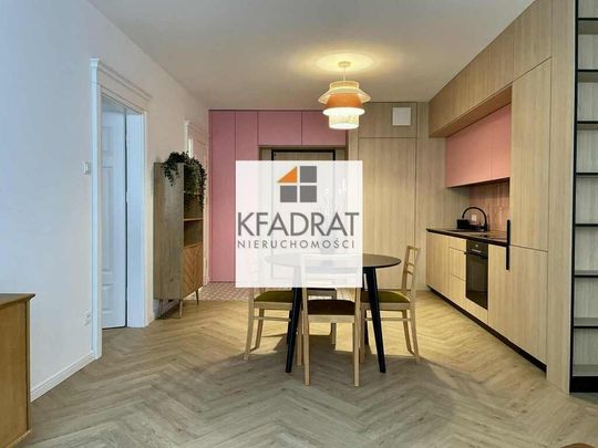 Stare Miasto, 2 pokoje + winda i miejsce postojowe - Zdjęcie 1