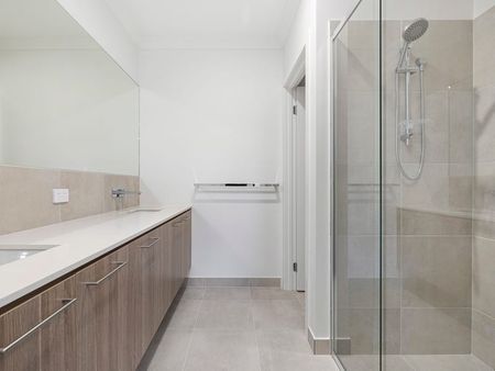 5 Hawkesmeade Street, Balnarring Beach VIC 3926 - House For Rent | Domain - Photo 2