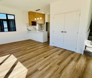 Brand New 2.5-Bedroom Double-Storey Home! - Photo 5