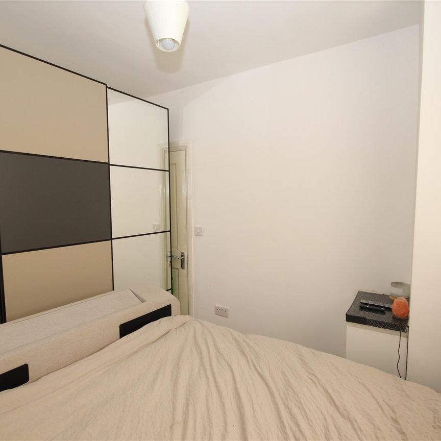 1 bedroom Flat to let - Photo 1