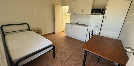 NO VACANCIES One Bedroom Studio Apartments - Photo 2