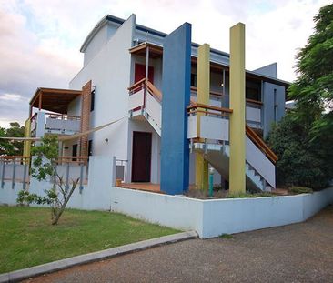 GREAT LOW MAINTENANCE ONE BEDROOM UNIT - Photo 3