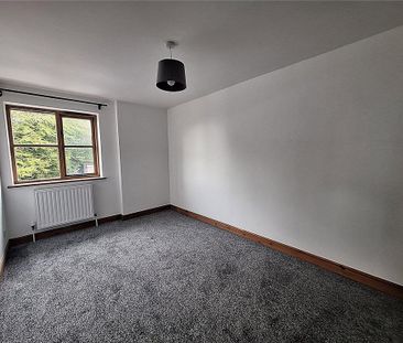 2 bedroom maisonette to rent - Photo 4