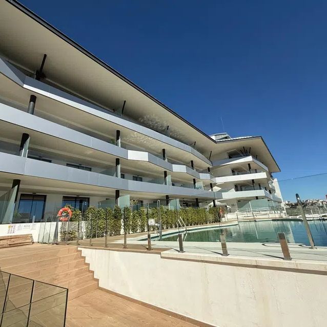 Alquiler de piso en Calle Begoña - Photo 1