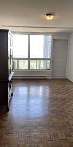 ** Lease transfer** Grand 3 1/2 Monkland, in-unit laundry, A/C - Photo 3