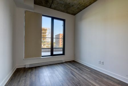 Condo for rent, Montréal (Saint-Laurent) - Photo 2