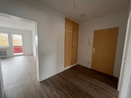 Renovierte 2-Zimmer-Wohnung mit Balkon! - Foto 5