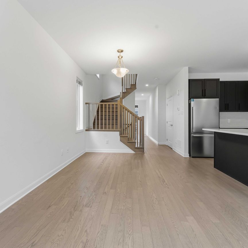 For Lease - 423 Silicon Way, Kanata, Ontario - Photo 1