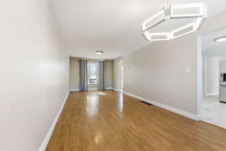 For Lease - 27 Morris Drive, Belleville, Ontario - Photo 2