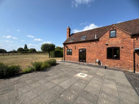3 bedroom detached house to rent - Photo 3