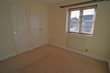 2 bedroom semi-detached house to rent - Photo 4