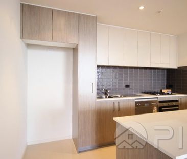 LUXURY 1 BEDROOM APARTMENT FOR LEASE NOW - Photo 4