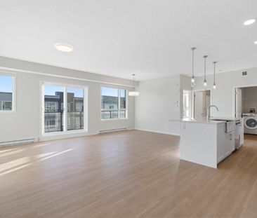 2412-33 Carringham Gate Nw - Photo 1