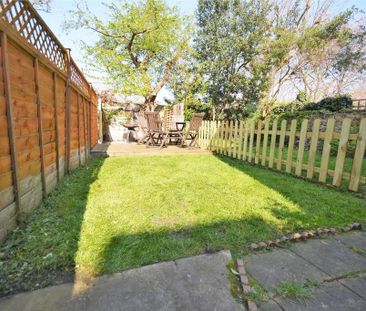 2 bedroom maisonette to rent - Photo 1