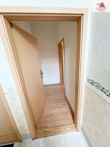 Gemütliche 3-Raum-Dachgeschosswohnung in Sehmatal-Cranzahl! - Photo 2