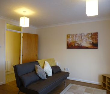 St Johns Chase, March - Photo 1