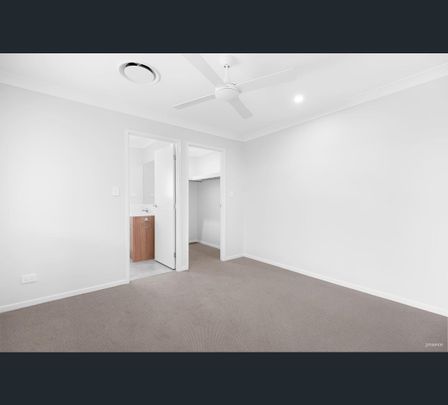 1/5 Livistona Drive, Lochinvar, NSW 2321 - Photo 1