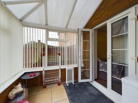 2 bedroom terraced house to rent - Photo 5