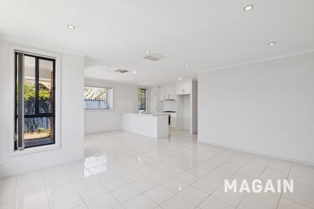 1A Oliver St, Christie Downs SA 5164 - House For Rent | Domain - Photo 2