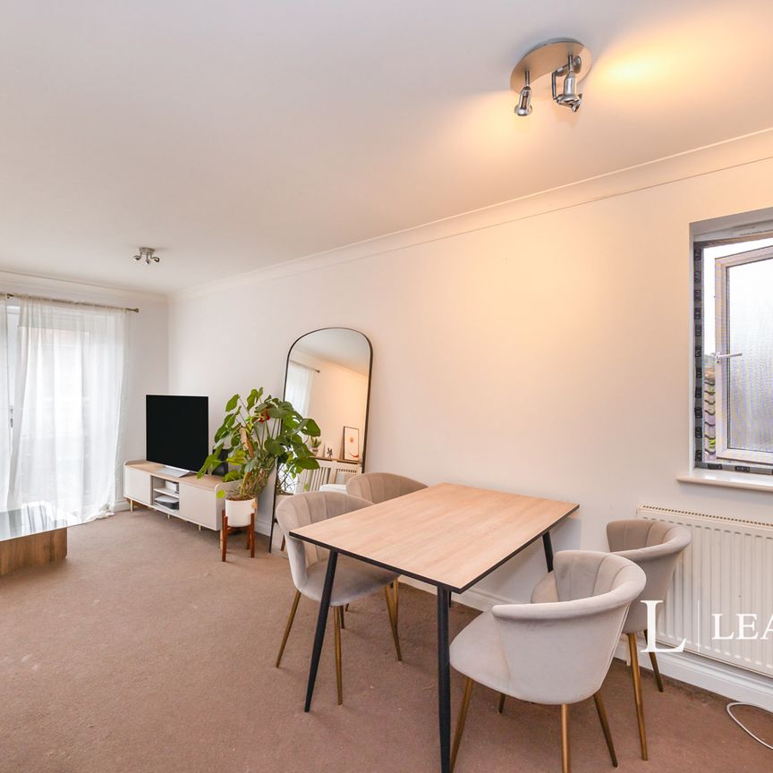 2 bedroom apartment to rent Peelers Gate, 7-9 Wayte Street, Portsmouth, PO6 - Photo 1