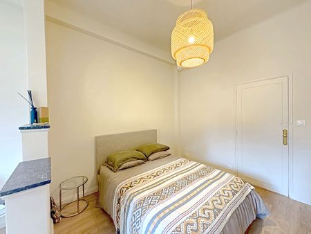 Location Appartement 1 pièce 33m² - Photo 3