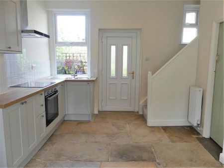 2 bedroom terraced house to rent - Photo 5