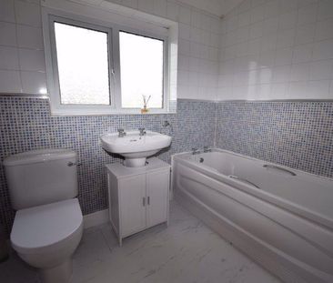 2 bedroom semi-detached house to rent - Photo 5