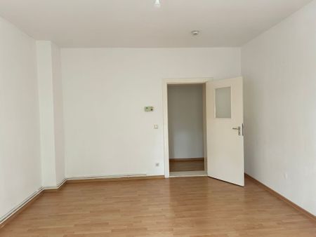 *Grün, großzügig und ruhig gelegen – 2 Zimmer in Borsigwalde suchen neue/n Mieter* - Photo 4