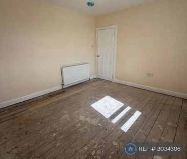 4 bedroom detached house to rent - Photo 4