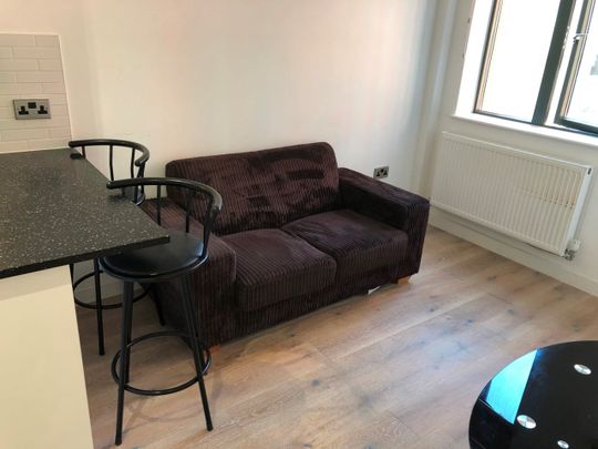 1 Bed Flat, Garrard House, RG1 - Photo 1