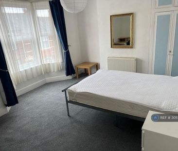 3 bedroom terraced house to rent - Photo 3