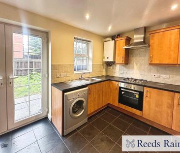4 bedroom terraced house to rent - Photo 1
