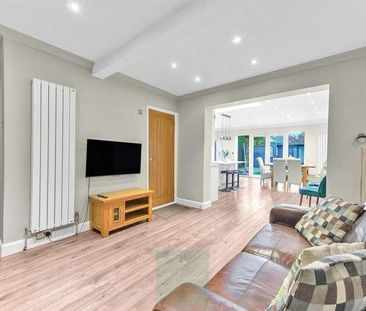 Windermere Avenue, Hornchurch, RM12 - Photo 3