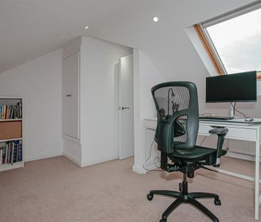 4 bedroom terraced house to rent - Photo 3